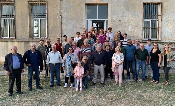 Δίπλα στους επιστήμονες οι κάτοικοι του Δορίσκου.